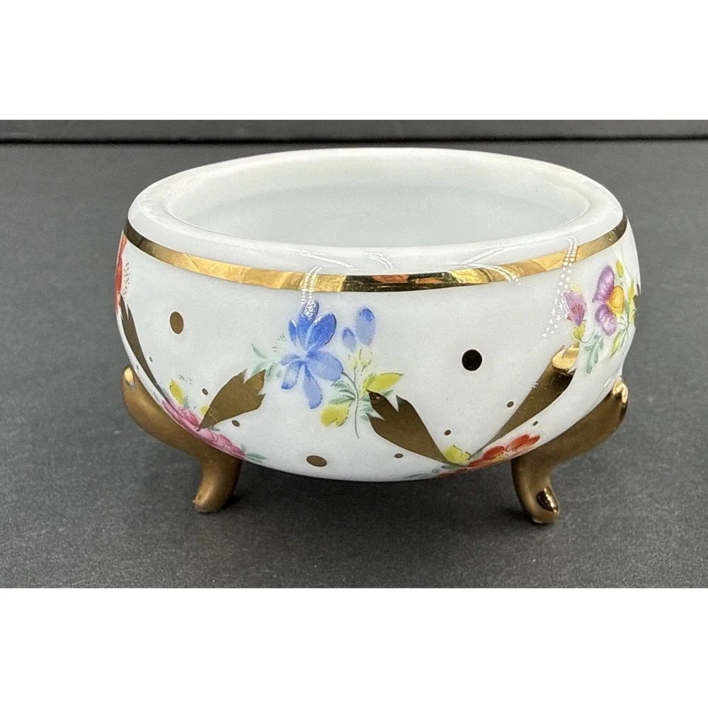Past Times finest porcelain Floral Paint Trinket box Pull Box Vanity Knick Knack